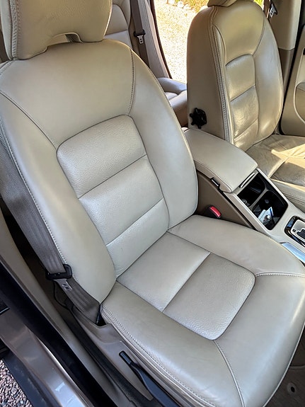 Volvo XC70 7 of 11