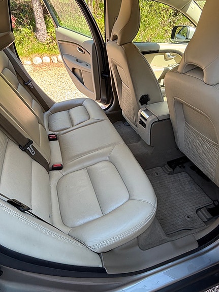 Volvo XC70 5 of 11