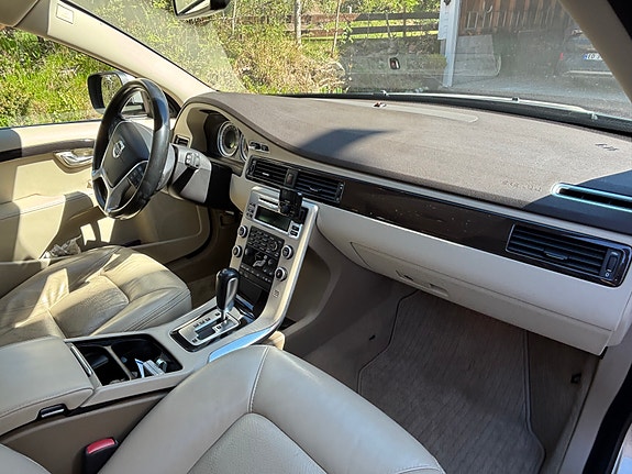 Volvo XC70 6 of 11