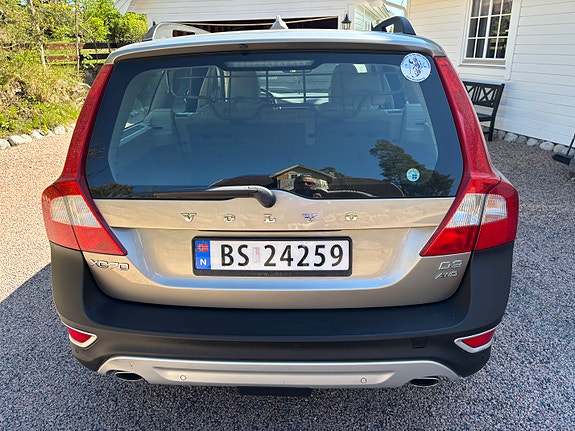Volvo XC70 11 of 11