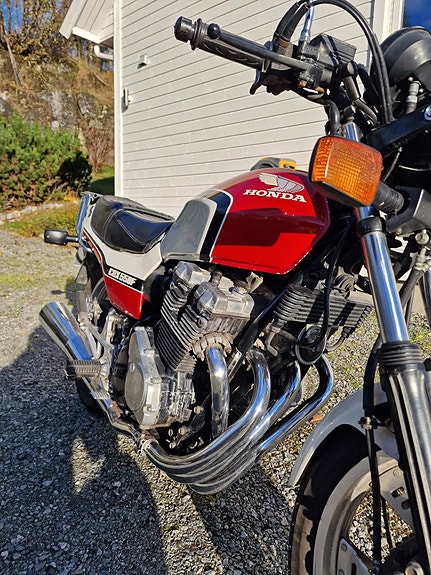 Honda CBX 550F 2 of 6