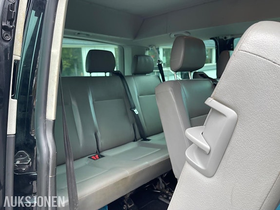 Volkswagen Caravelle 23 of 30
