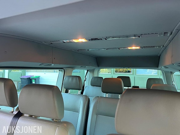 Volkswagen Caravelle 20 of 30
