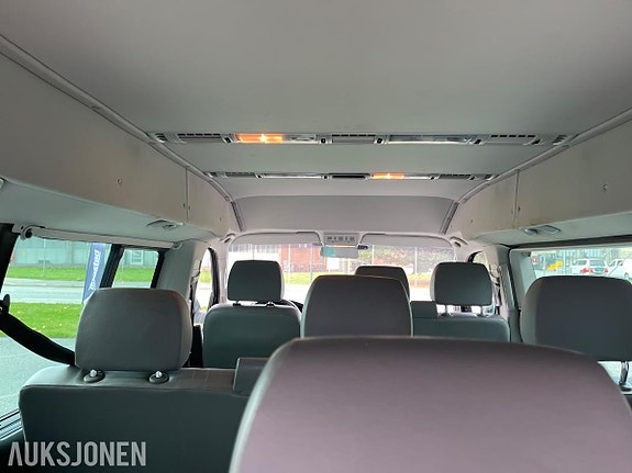 Volkswagen Caravelle 19 of 30