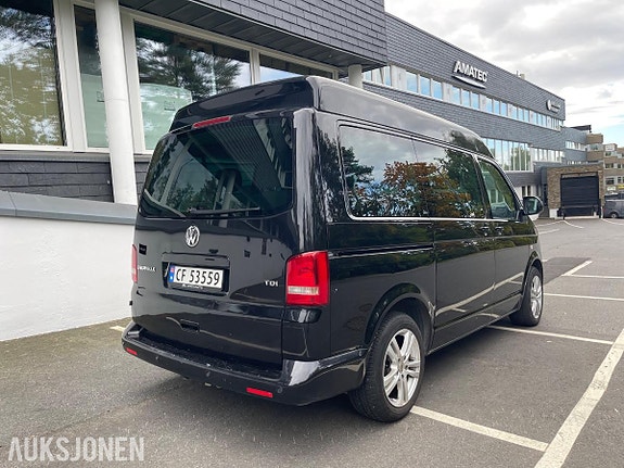 Volkswagen Caravelle 5 of 30