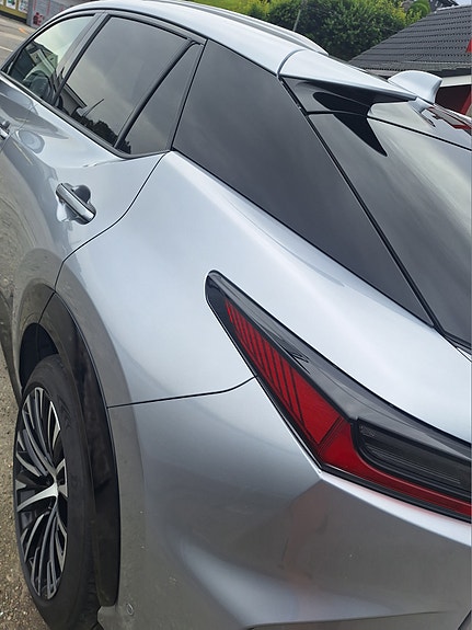 Lexus RZ450e 8 of 28