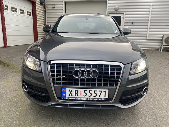 Audi Q5 2 of 15