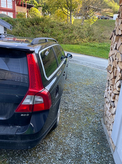 Volvo V70 8 of 11