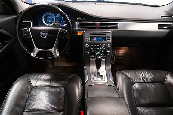 Volvo XC70 24 of 30