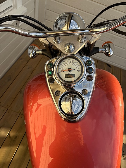 Honda VT 125 Shadow 3 of 4