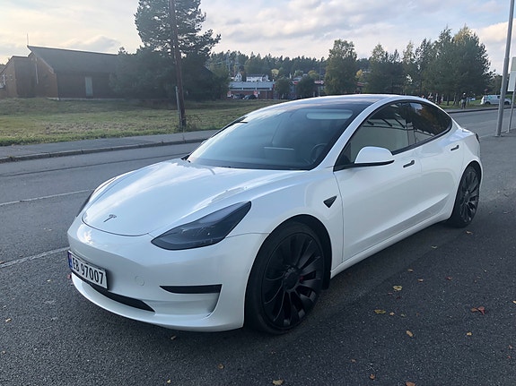 Tesla Model 3 12 of 14