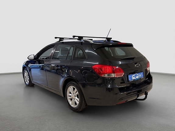 Chevrolet Cruze 6 of 30