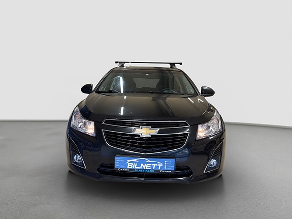 Chevrolet Cruze 2 of 30