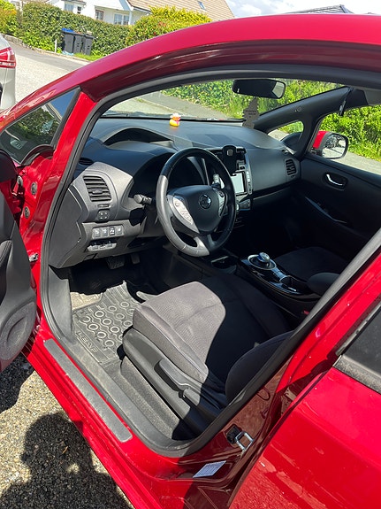 Nissan Leaf 12 of 12
