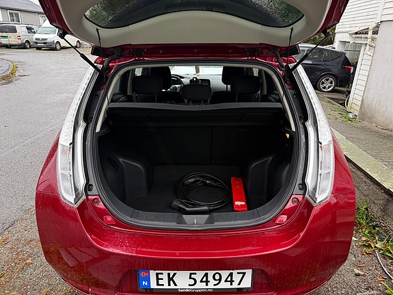 Nissan Leaf 5 of 12