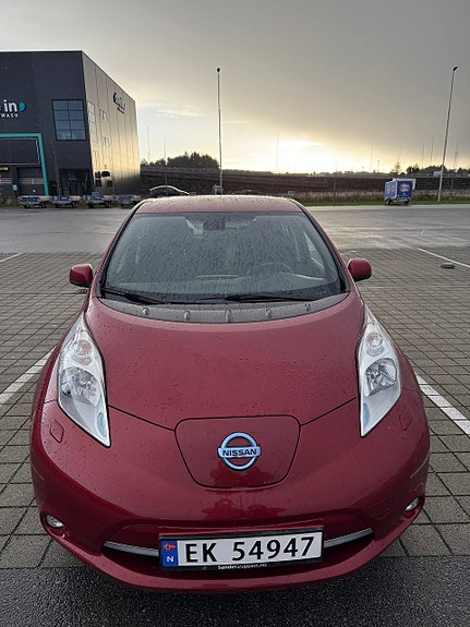 Nissan Leaf 2 of 12