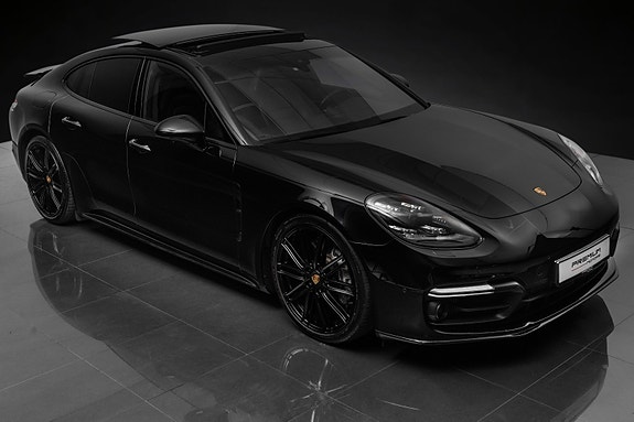 Porsche Panamera 2 of 30
