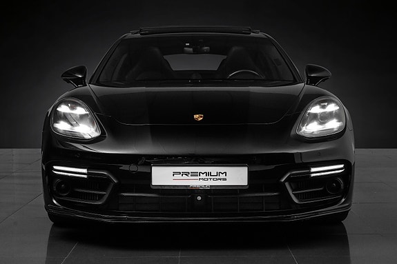 Porsche Panamera 3 of 30
