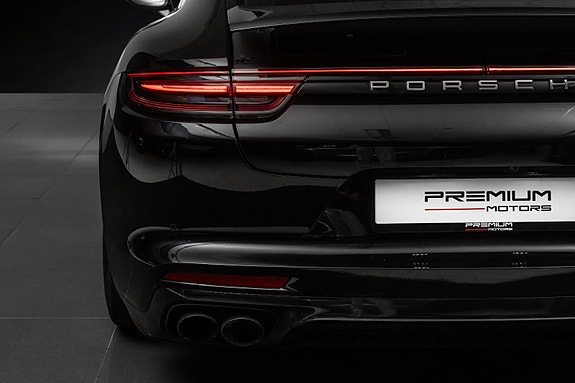 Porsche Panamera 10 of 30