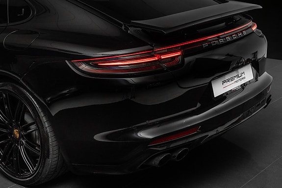 Porsche Panamera 8 of 30
