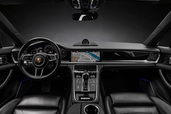 Porsche Panamera 18 of 30