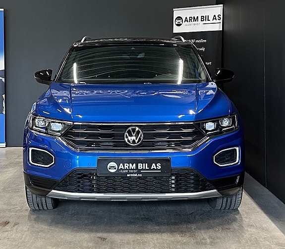 Volkswagen T-Roc 2 of 30