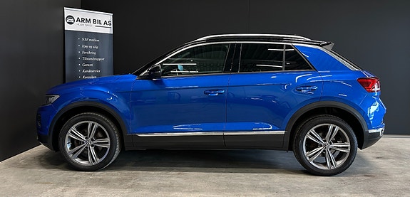 Volkswagen T-Roc 10 of 30