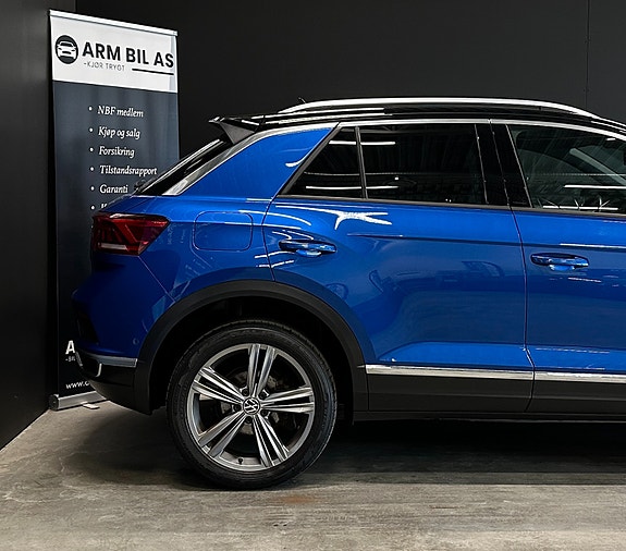 Volkswagen T-Roc 5 of 30