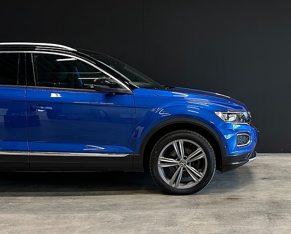 Volkswagen T-Roc 4 of 30