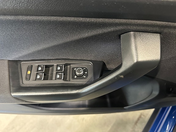 Volkswagen T-Roc 20 of 30