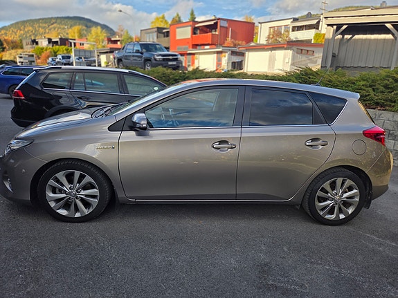 Toyota Auris 3 of 18