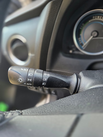 Toyota Auris 12 of 18