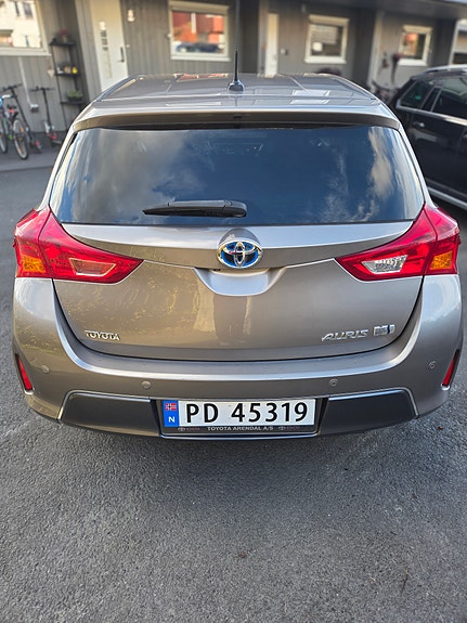 Toyota Auris 5 of 18