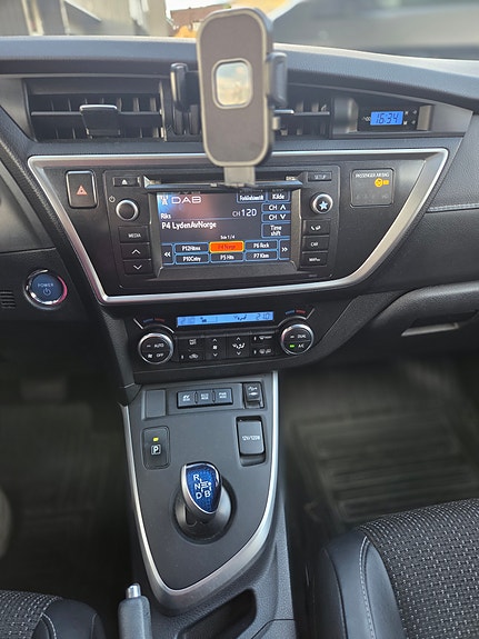 Toyota Auris 9 of 18