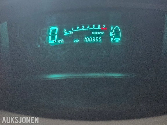 Toyota Yaris 16 of 24