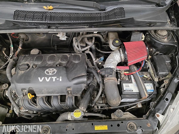 Toyota Yaris 24 of 24