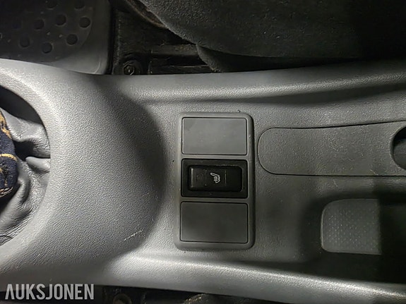 Toyota Yaris 19 of 24
