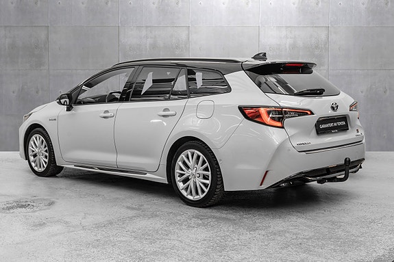 Toyota Corolla 3 of 24