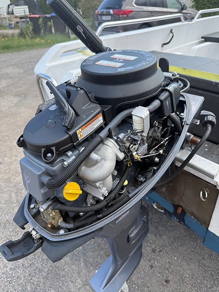 Pioner 14 active med 20 hk Yamaha og helt ny henger 8 of 9