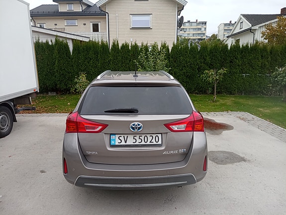 Toyota Auris 16 of 28