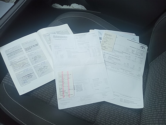 Toyota Auris 24 of 28