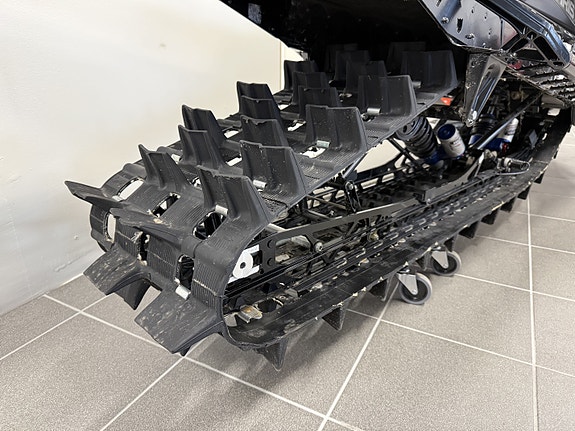 Polaris 9r Khaos 146 2 of 3