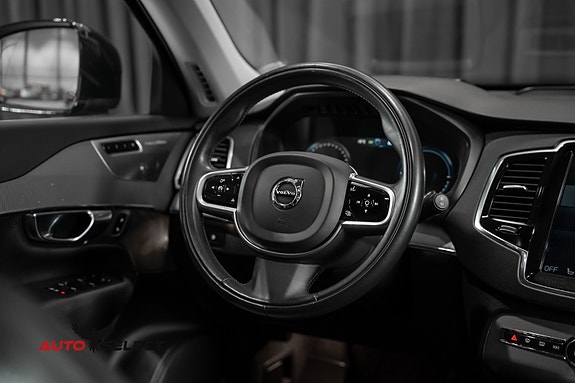 Volvo XC90 29 of 30