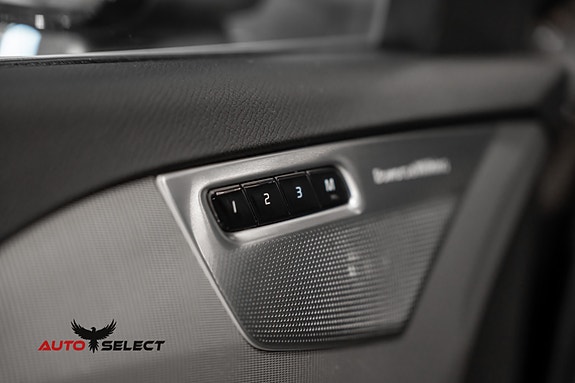 Volvo XC90 15 of 30