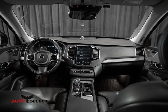 Volvo XC90 28 of 30