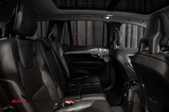 Volvo XC90 23 of 30