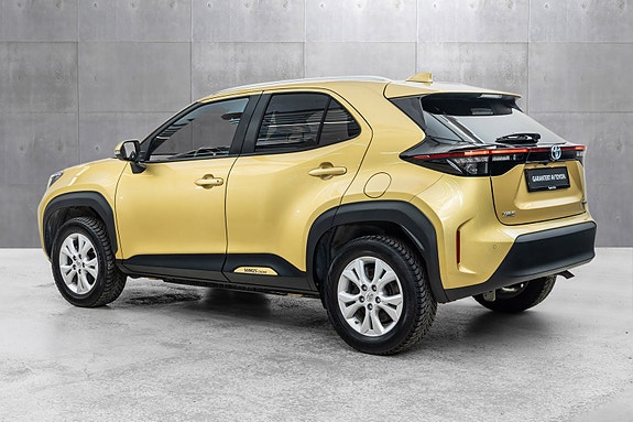 Toyota Yaris Cross 3 of 23