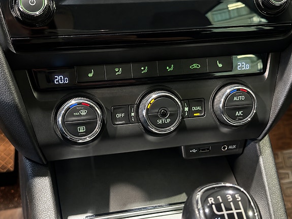 Skoda Octavia 14 of 18