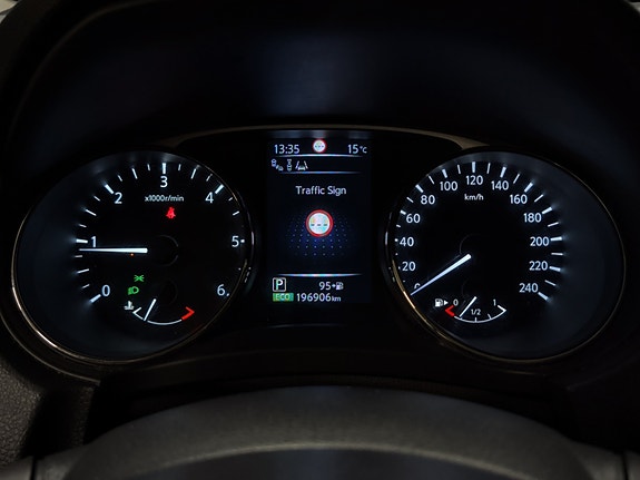 Nissan X-Trail 28 of 30