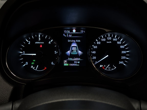 Nissan X-Trail 27 of 30